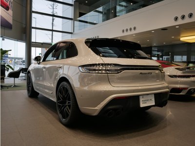 PORSCHE MACAN - 3