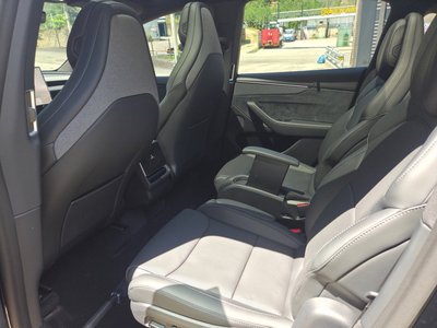 2026 Tesla MODEL Y — фото 10