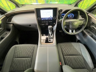 2025 Toyota ALPHARD photo 2