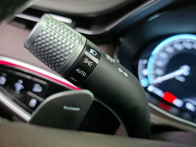 2021 Genesis GV70 — миниатюра 28