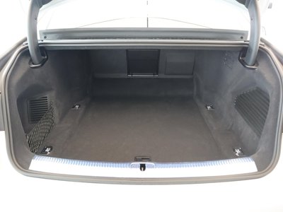 AUDI A8 - 10