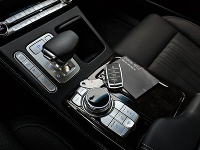 2021 Genesis G90 — миниатюра 12