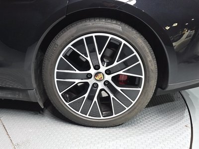2021 Porsche TAYCAN 照片 8