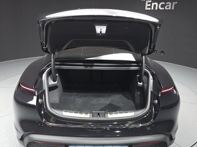 صورة مصغرة 26 لـ 2021 Porsche TAYCAN