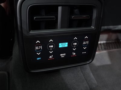صورة مصغرة 24 لـ 2021 Porsche TAYCAN