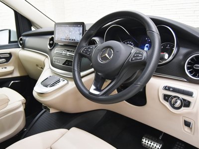 2024 Mercedes-BENZ V-CLASS photo 9