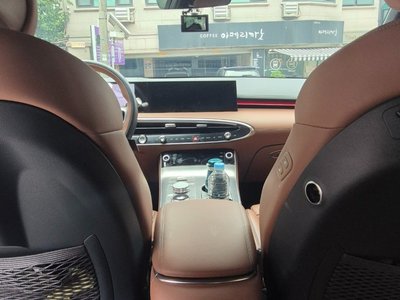 2024 Genesis GV70 — миниатюра 14