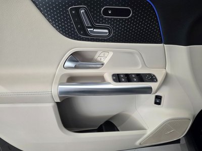 2025 Mercedes-BENZ EQA — миниатюра 12