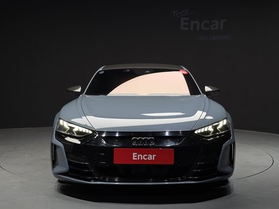 AUDI RS E-TRON GT - 2