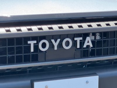 TOYOTA LAND CRUISER 250 - 7