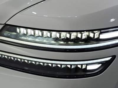 GENESIS G80 (RG3) - 9