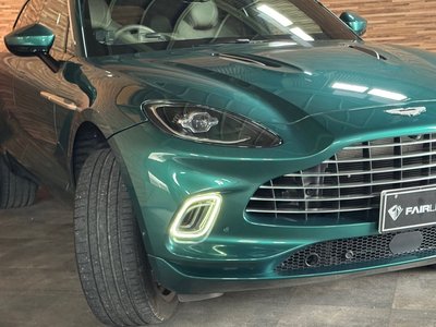 ASTON MARTIN DBX - 9