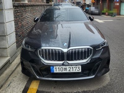 BMW 5 SERIES - 1