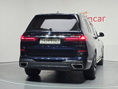 2020 BMW X7 photo 4