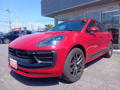 2023 Porsche MACAN photo 1
