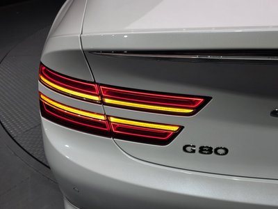 GENESIS G80 (RG3) - 10