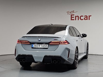 2025 BMW M5 照片 4