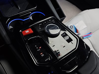 صورة مصغرة 13 لـ 2025 BMW M5
