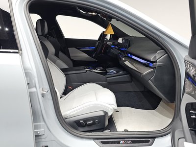 صورة مصغرة 17 لـ 2025 BMW M5