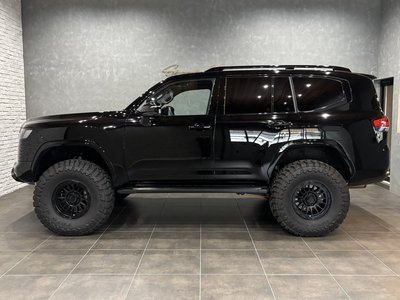 TOYOTA LAND CRUISER 300 - 5