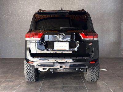 TOYOTA LAND CRUISER 300 - 7