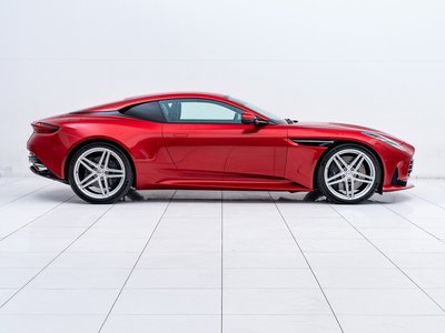 صورة 15 لـ 2024 Aston Martin DB12