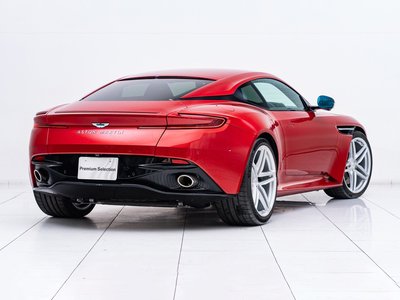 صورة 14 لـ 2024 Aston Martin DB12