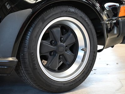 PORSCHE 911 - 9