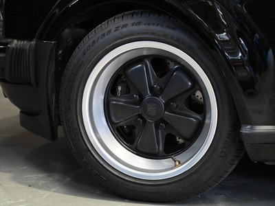 PORSCHE 911 - 8