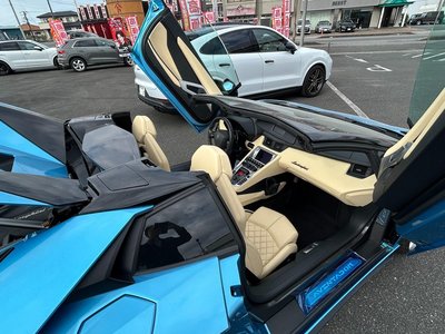 LAMBORGHINI AVENTADOR - 3