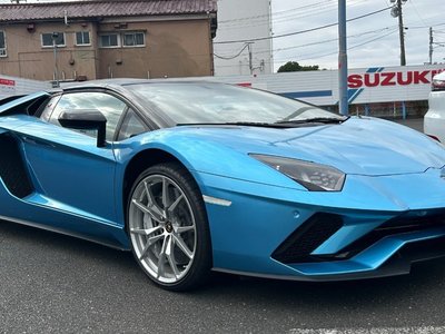 LAMBORGHINI AVENTADOR - 5