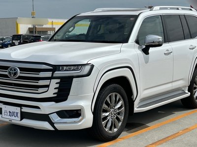 TOYOTA LAND CRUISER 300 - 1