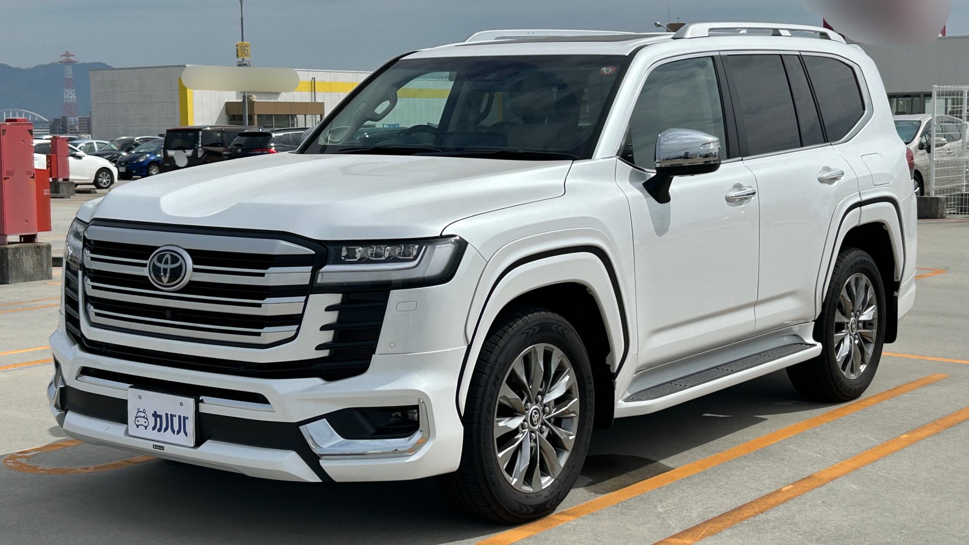 TOYOTA LAND CRUISER 300 - View 1