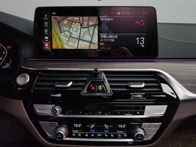 صورة مصغرة 18 لـ 2021 BMW 5 SERIES