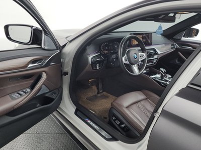 صورة مصغرة 13 لـ 2021 BMW 5 SERIES