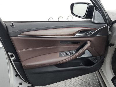 صورة مصغرة 14 لـ 2021 BMW 5 SERIES