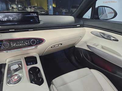 GENESIS ELECTRIFIED GV70 - 8
