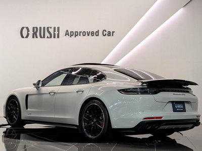 PORSCHE PANAMERA - 6