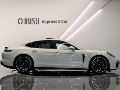 PORSCHE PANAMERA - 3