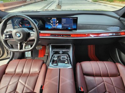 2023 BMW 7 SERIES photo 6