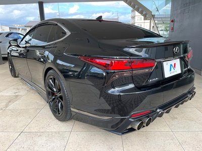 صورة مصغرة 4 لـ 2022 Lexus LS