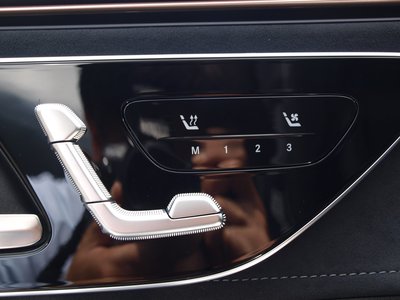 صورة مصغرة 25 لـ 2024 Mercedes-BENZ EQE AMG