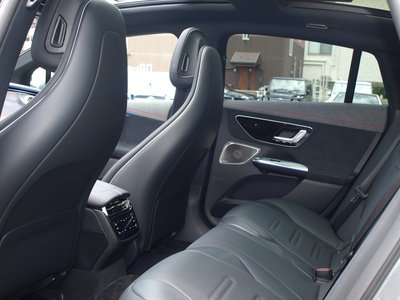 صورة مصغرة 38 لـ 2024 Mercedes-BENZ EQE AMG