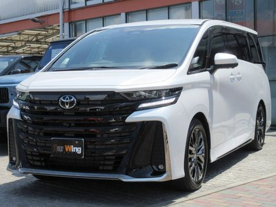 TOYOTA VELLFIRE - 1