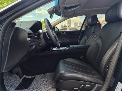 GENESIS G80 (RG3) - 9