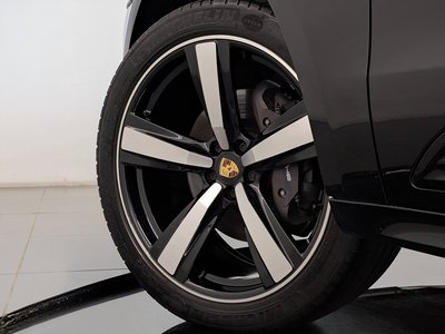 2023 Porsche MACAN thumbnail 11