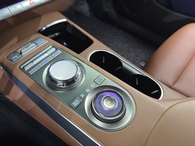 صورة 9 لـ 2022 Genesis GV70