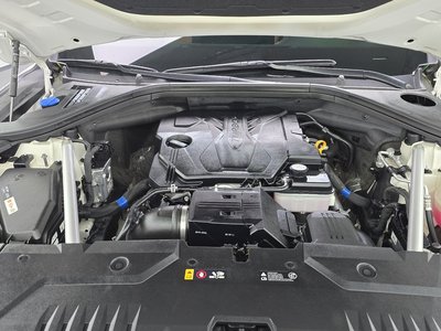 صورة 7 لـ 2022 Genesis GV70