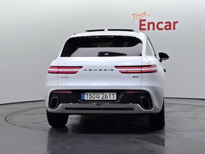 صورة 3 لـ 2022 Genesis GV70
