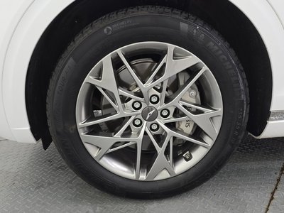 صورة 6 لـ 2022 Genesis GV70
